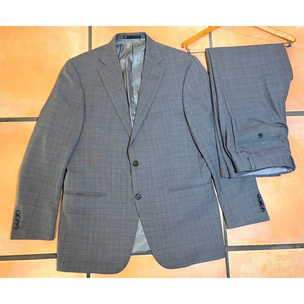 Hart Schaffner Marx Men's Suit 40R Gray Plaid Worsted Wool Made in USA 34 X 28